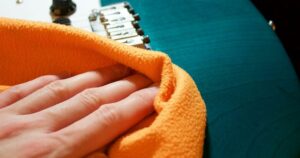 How To Clean A Guitar – A Comprehensive Guide